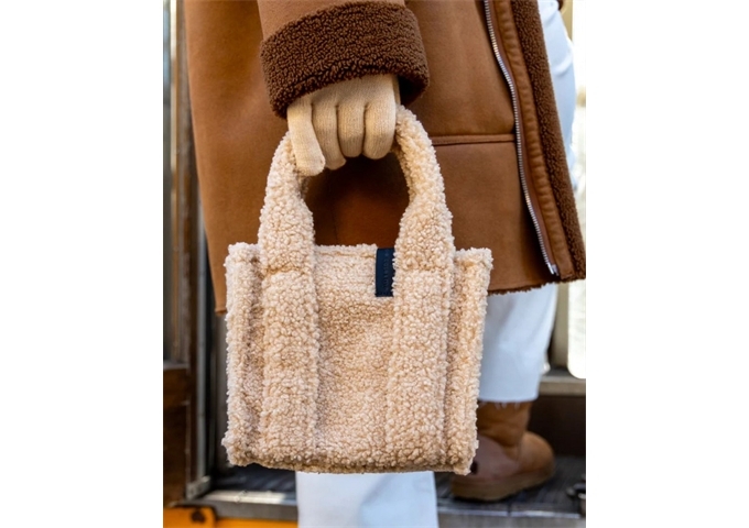 CASEME Teddy-Wintertasche mit Schultergurt – für Smartpho