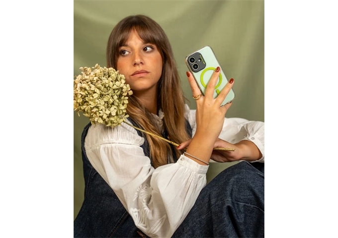 CASEME Transparente MagSafe-Hülle für iPhone 17