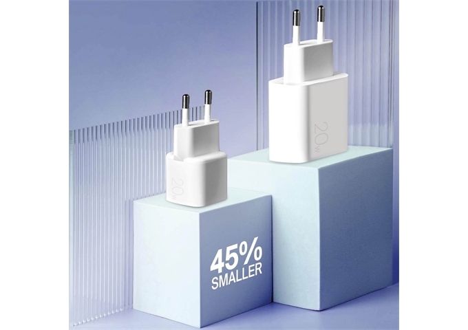 Puro Compact wall charger Nano with 20W USB-C Port